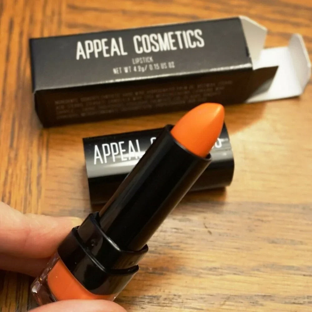 Appeal Cosmetics Luxurious Lipstick in Crush